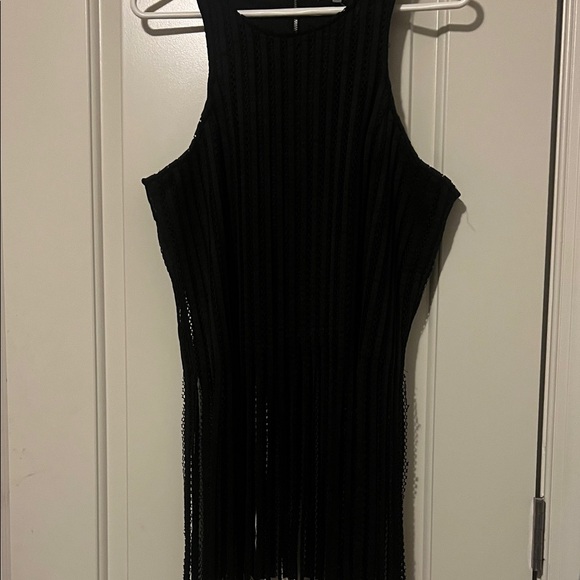 Elegant Black Sleeveless Dress - Picture 1 of 8